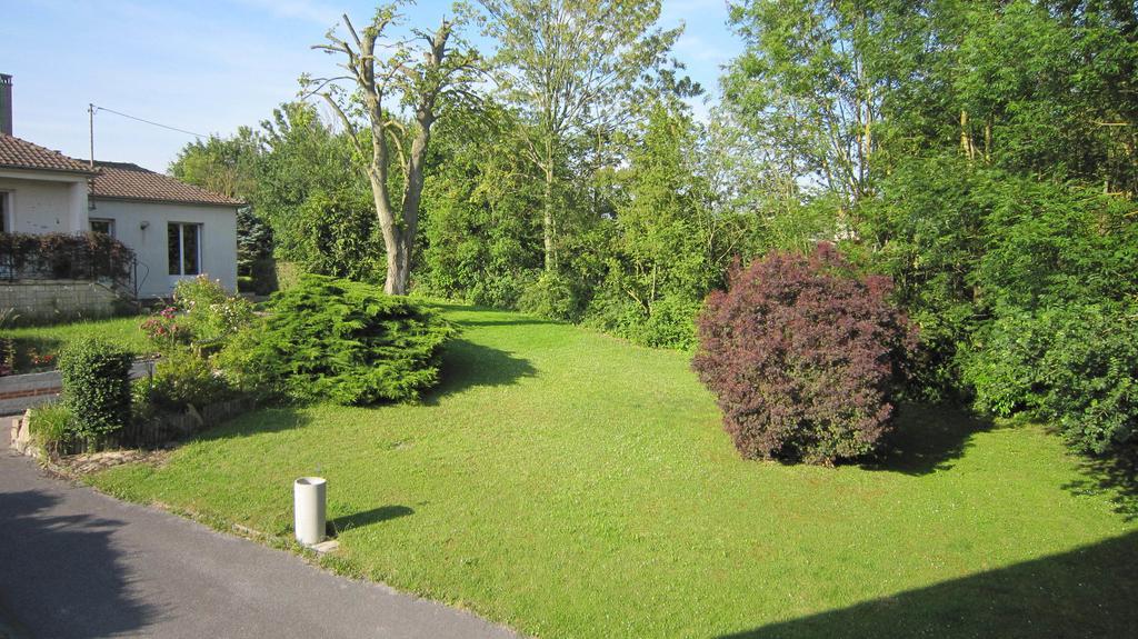 Au Chardon Bleu Bed & Breakfast Nesle Room photo