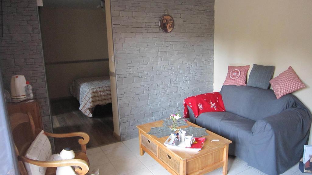 Au Chardon Bleu Bed & Breakfast Nesle Room photo